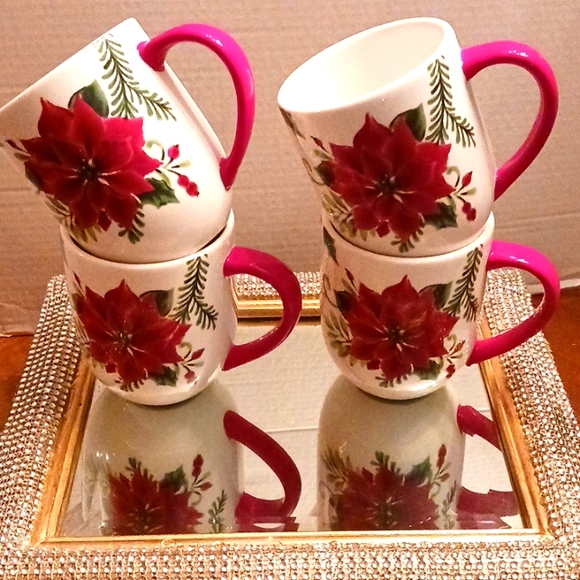 PIER 1 HOLIDAY MUGS SET OF 4